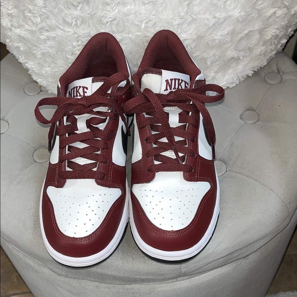 Nike White and Maroon Low-Top Sneakers with Black Swoosh